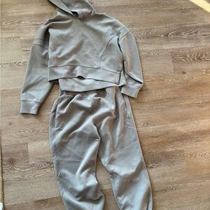 Abercrombie & Fitch Women's YPB neoknit sweat suit